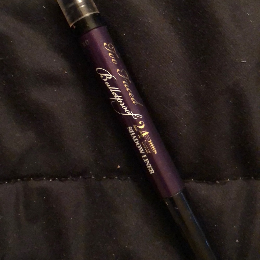 Too Faced New Bulletproof 24 hr Shadow Liner